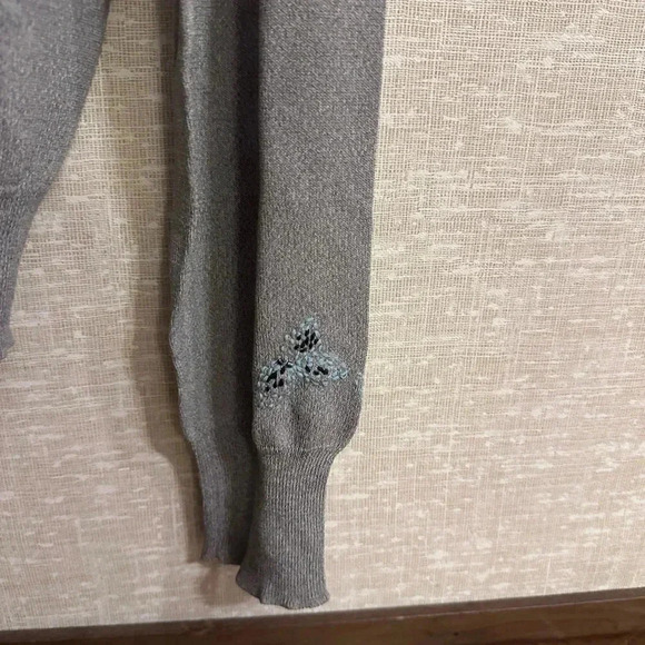 Anne Klein Grey Beaded Embroidered Grey Button Up Cardigan Size Medium - Picture 6 of 9